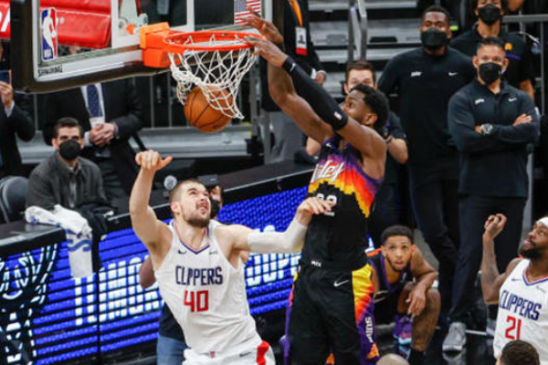 籃球比賽中常見的戰(zhàn)術(shù)有哪些？