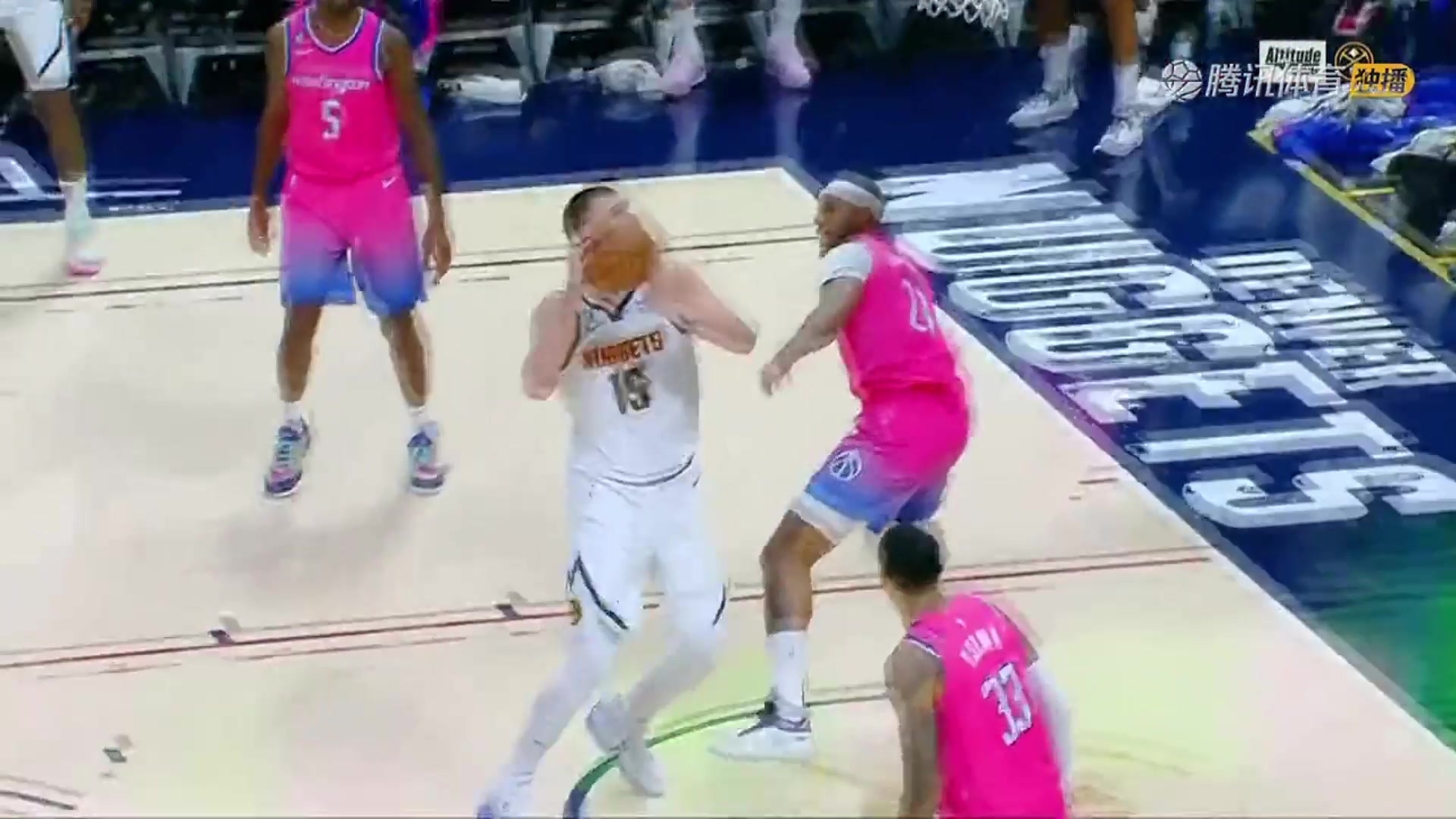 這效率要沖三連MVP？約基奇20中17爆砍43分14板8助5斷皆全隊最高（約基奇砍32分20籃板10助攻）