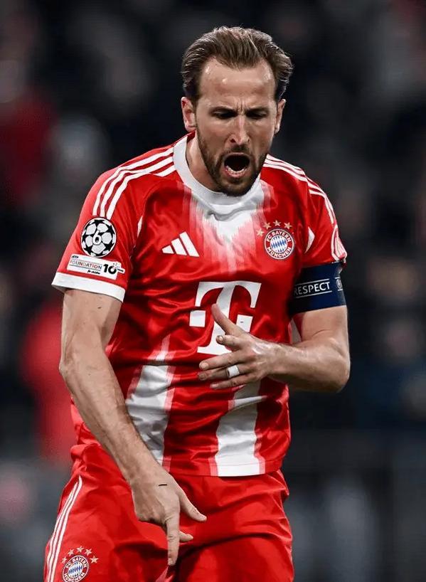 足壇一夜動態(tài)：拜仁造4-0慘案，藍軍0-3吞四連敗，斯洛特輸球甩鍋