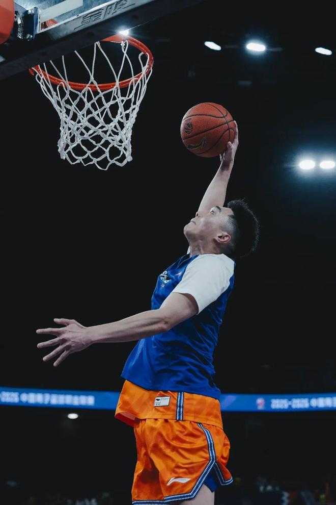 上海灘最強高中生代表上海男籃，出戰(zhàn)！