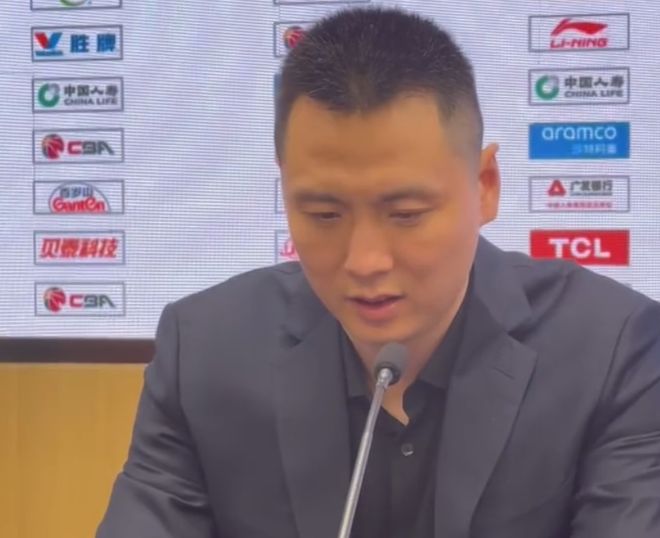 勝四川發(fā)佈會！盧偉肯定年輕球員發(fā)揮+評價小將，李弘權(quán)展望下場