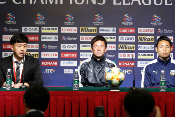 川崎前鋒舉行亞冠發(fā)佈會(huì):鬼木達(dá)談?lì)娋啊㈨灴死帘響B(tài)爭(zhēng)勝
