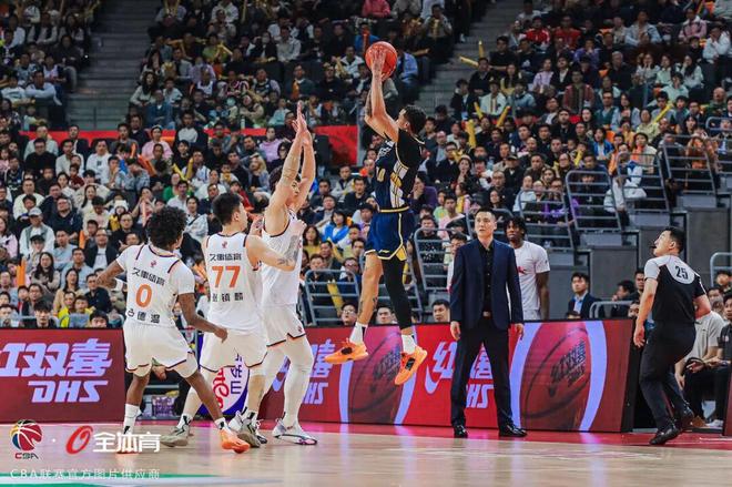 3月23日前瞻 I 華南虎客場迎戰(zhàn)大鯊魚