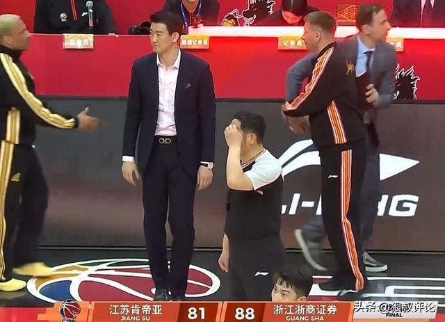 CBA最新排名：上海廣廈爭第一 廣東前4不穩(wěn) 中遊球隊(duì)排名大亂