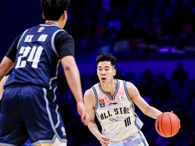 13投10鐵，同曦新核碰瓷丁彥雨航？球迷：摟妞數(shù)量確實(shí)比小丁多