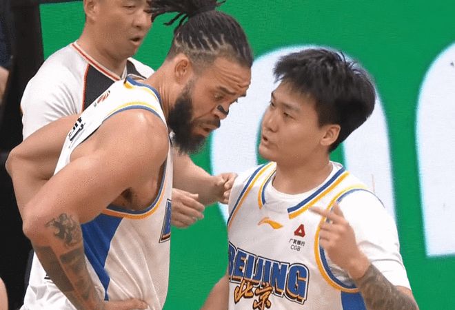 趙睿34分北京終結(jié)遼寧6連勝 趙繼偉26分麥基6分