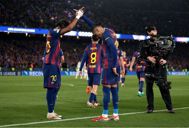 巴薩創(chuàng)歷史：歐冠淘汰賽派出最年輕首發(fā)，平均年齡僅25歲