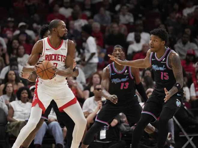 杜蘭特總分超喬丹！阿門壓哨補(bǔ)籃火箭絕殺熱火 阿德巴約32+21