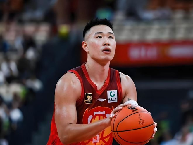 4連勝，沖進(jìn)CBA積分榜4強(qiáng)！上海、廣廈爭冠攔路虎來瞭