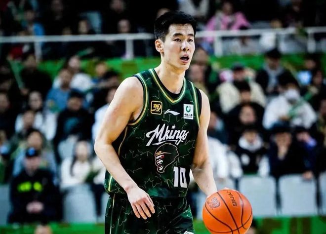 拒21分逆轉(zhuǎn)！青島雙殺同曦 韋瑟斯龐20+10+9郭昊文13中3