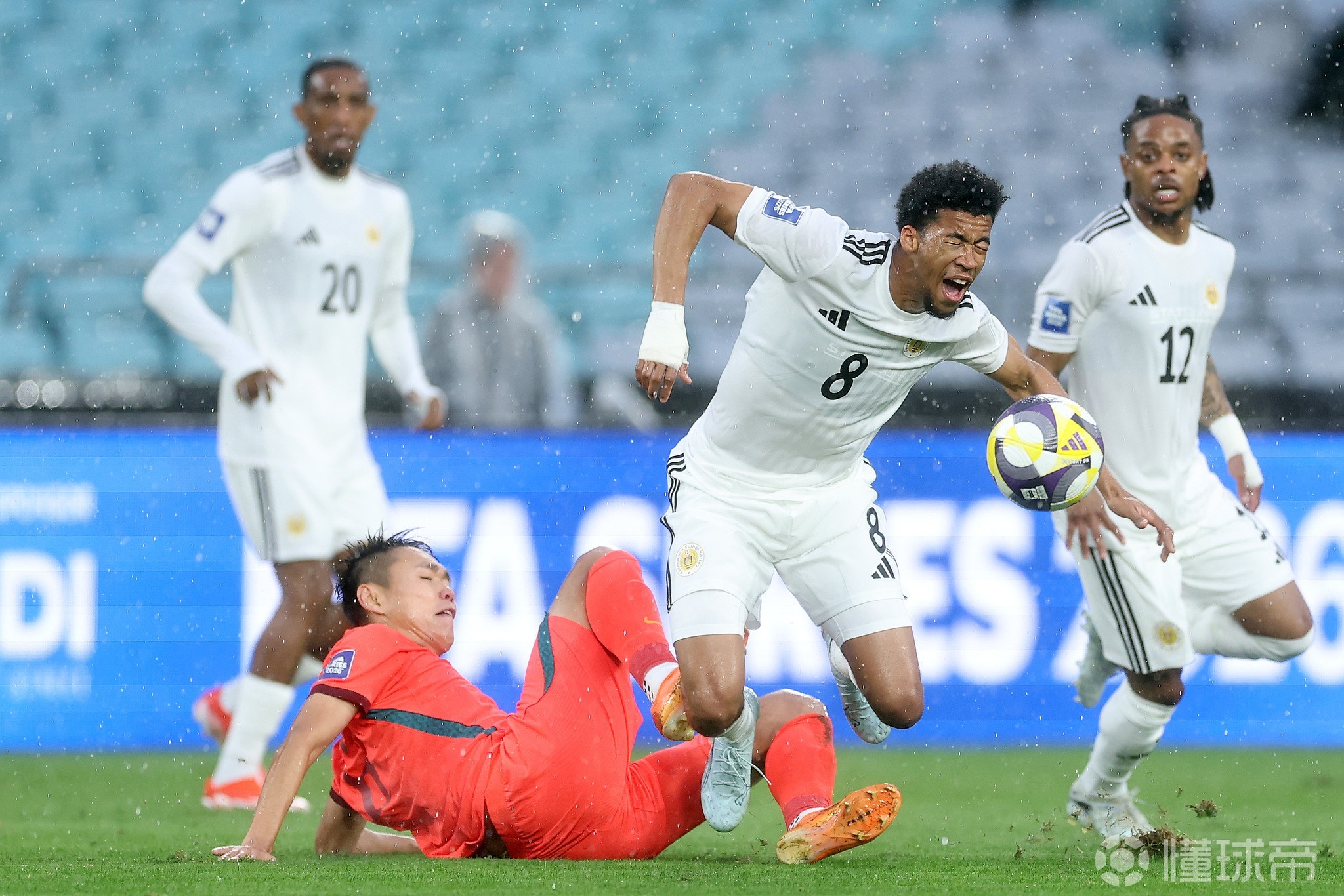 王上源對庫拉索數(shù)據(jù)：上半場關(guān)鍵攔截阻對手單刀，貢獻(xiàn)2次關(guān)鍵傳球