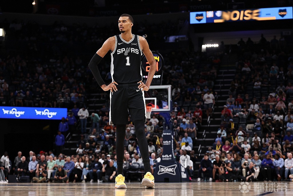 穩(wěn)了？近20年NBA官方倒數(shù)第三期MVP榜榜首的球員，都當(dāng)選最終MVP