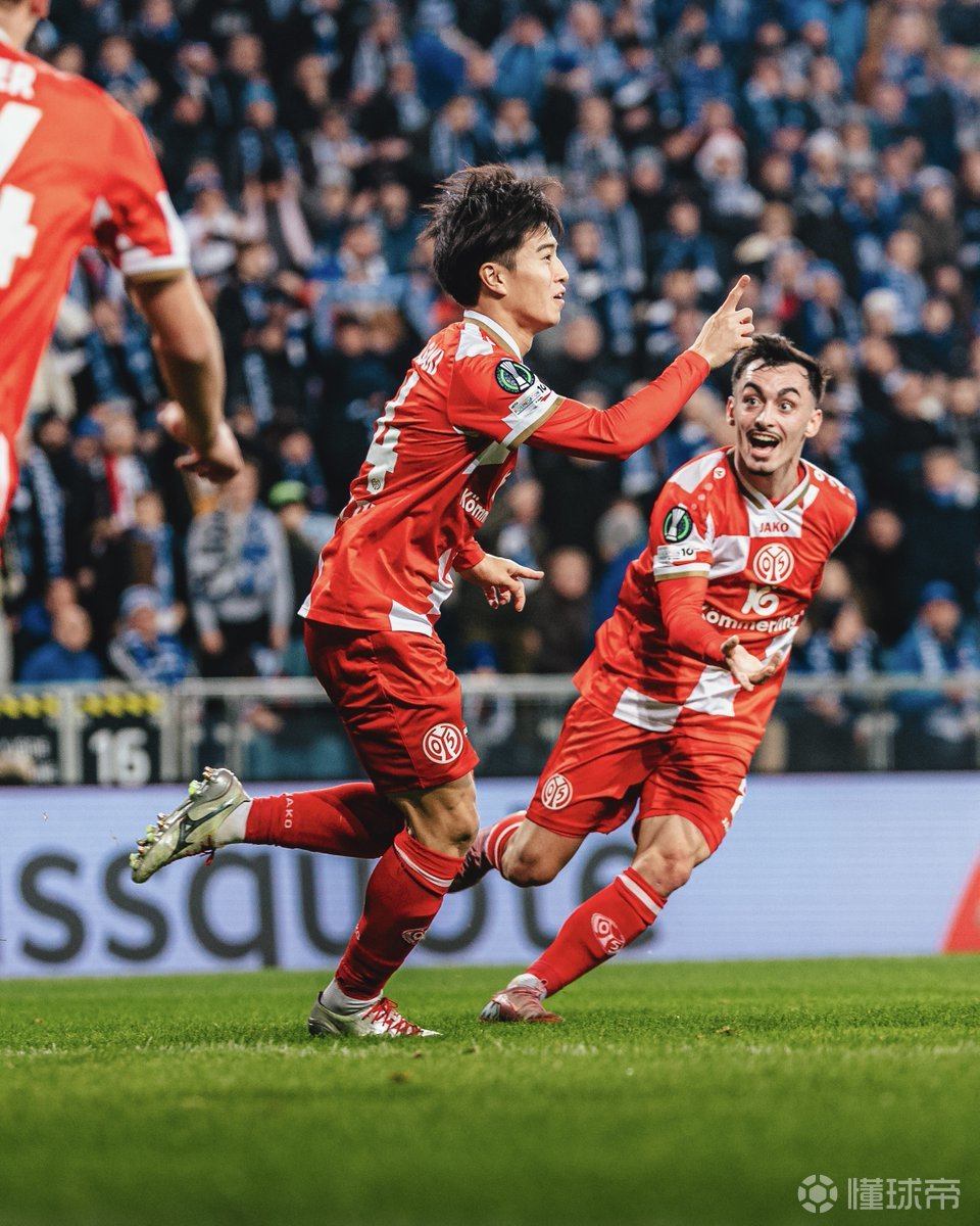 官方：美因茨買斷24歲日本中場川崎颯太；據(jù)悉買斷費100萬歐