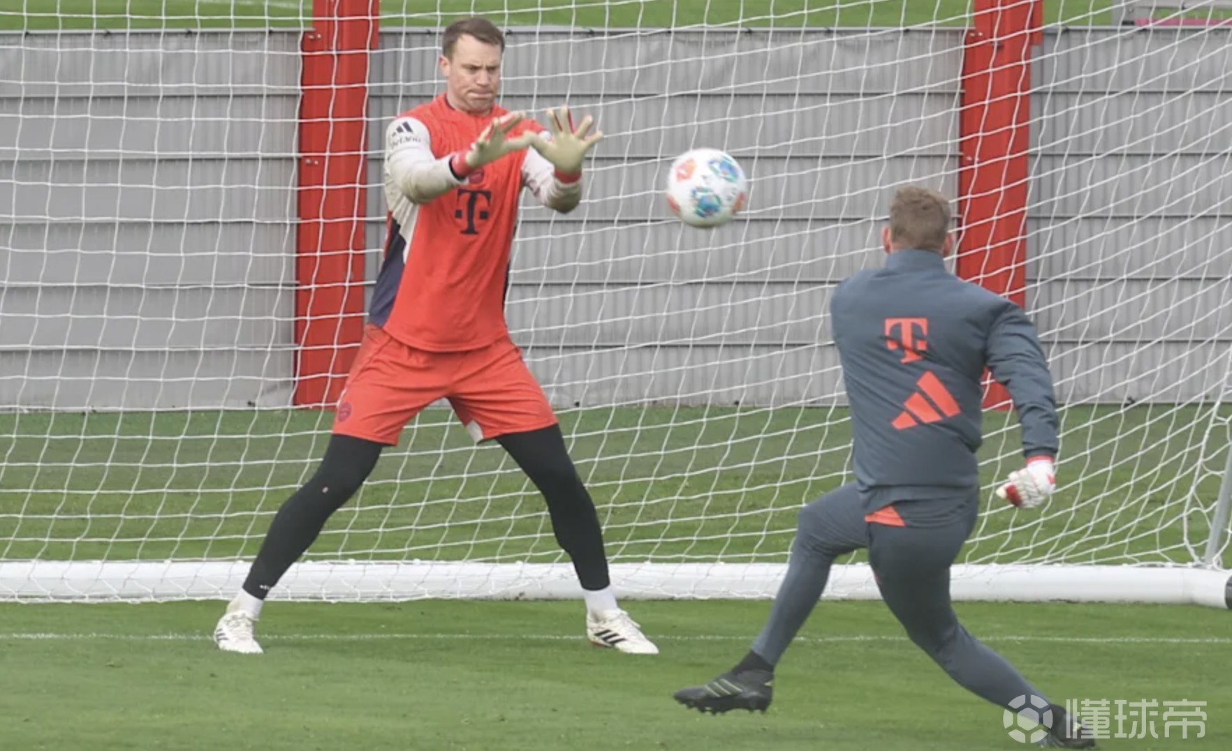 想看看自己的恢復情況，圖片報：諾伊爾主動推遲了續(xù)約談判