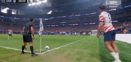 半場(chǎng)戰(zhàn)報(bào)：美國(guó)1-1比利時(shí)，麥肯尼破門(mén)，德巴斯特扳平