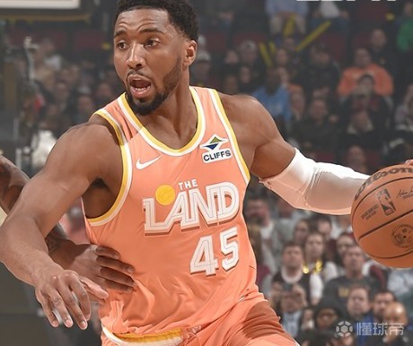 米切爾本賽季第6次得分40+，同期僅次于東契奇、華子和SGA