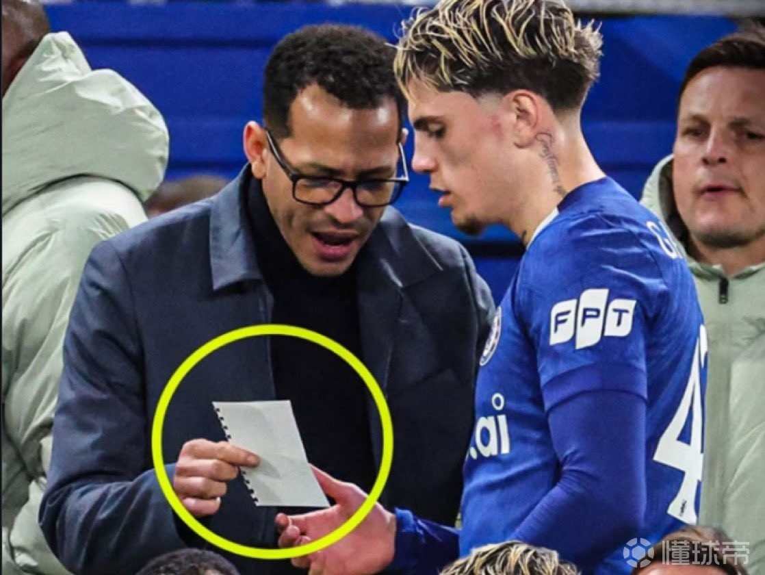 前球探：切爾西擔(dān)憂加納喬的表現(xiàn)，他在曼聯(lián)的問(wèn)題又出現(xiàn)了