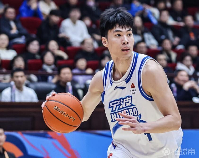 寧波官方：王凡懿右膝關(guān)節(jié)內(nèi)側(cè)副韌帶損傷，恢復(fù)時間2至3周