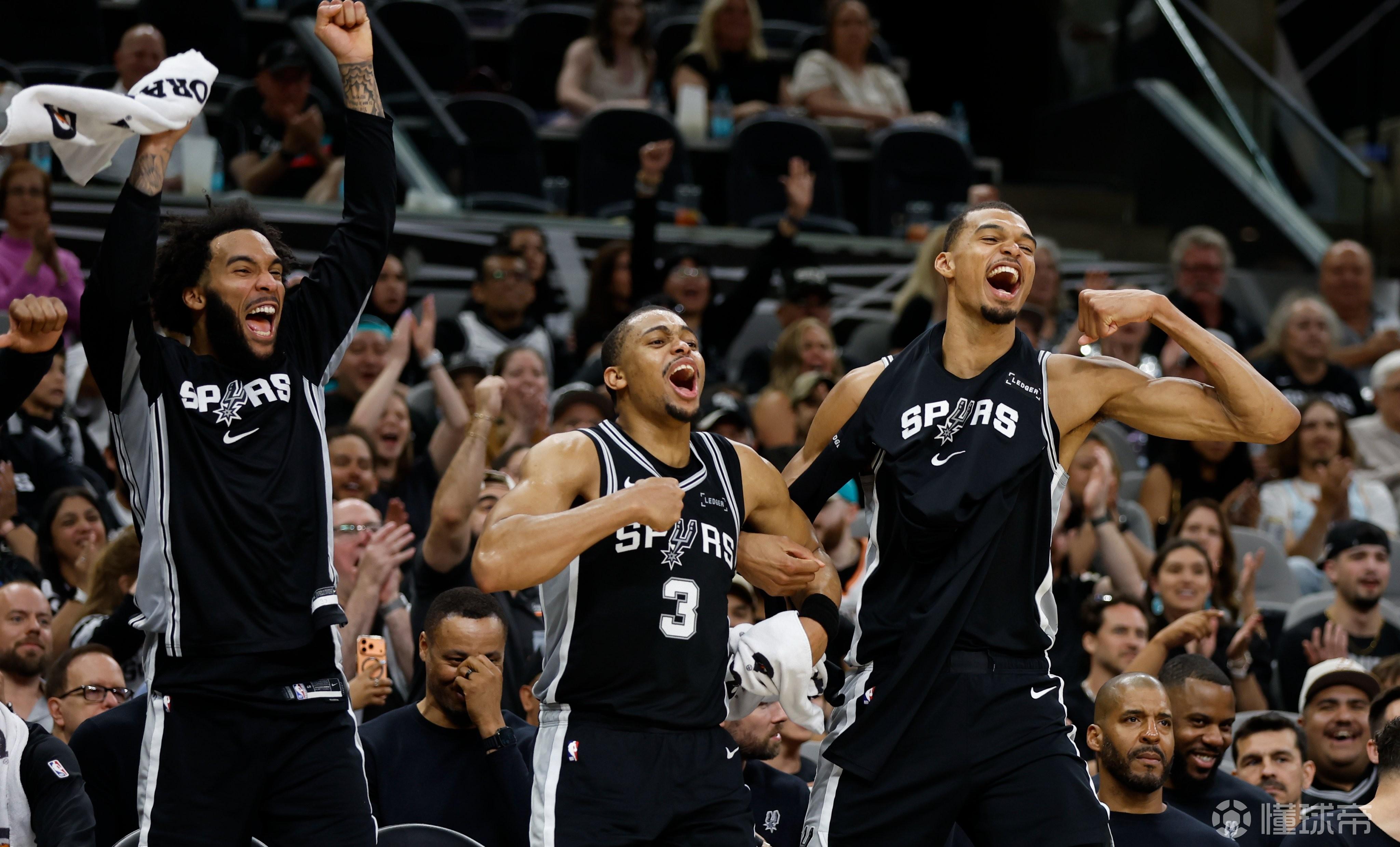 馬刺常規(guī)賽數(shù)據(jù)：62勝20負(fù)西部第二，時隔7年重返季后賽