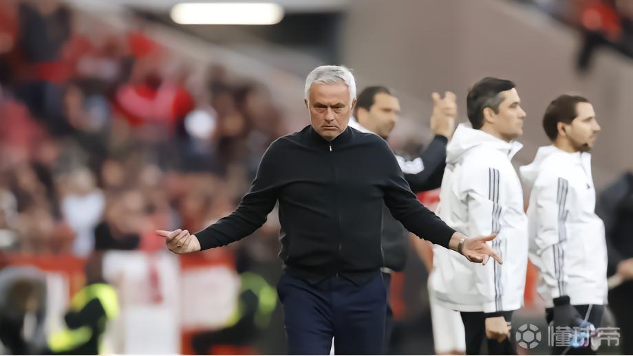 穆里尼奧：裁判中場休息時為判罰錯誤向球員道歉，我很欣賞