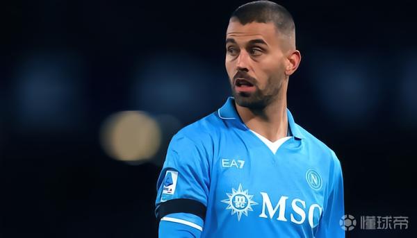 記者：米蘭沒在談斯皮納佐拉，尤文有意免簽并且已經(jīng)進(jìn)行問價