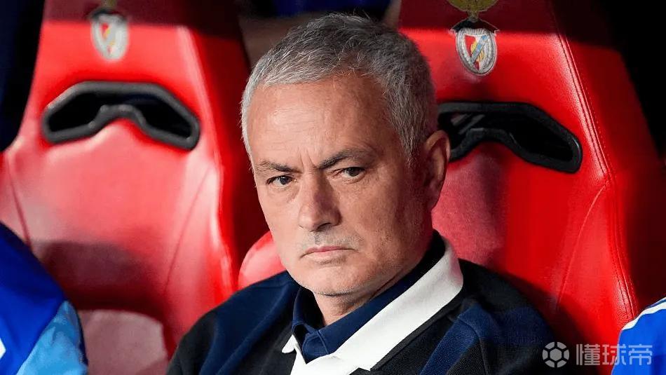 記錄報：穆帥希望續(xù)約，但清楚也有可能賽季末離任