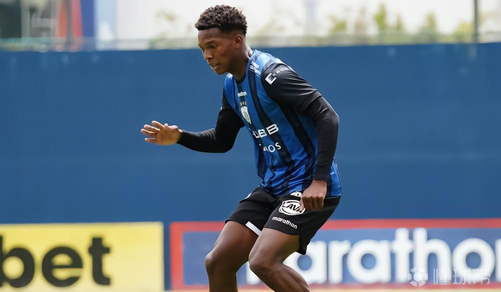 官方：紐卡簽下厄瓜多爾16歲邊鋒約翰，球員明夏正式加盟