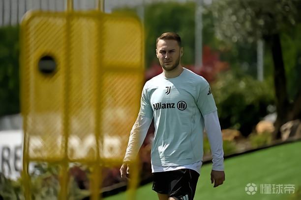 跟隊(duì)：尤文希望3000萬歐出售庫(kù)普梅納斯，以此避免賬面虧損