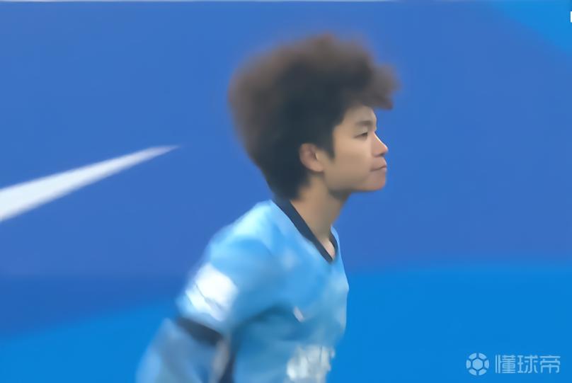 26.96米，呂焯毅的世界波是大連英博在中超距離第二遠(yuǎn)的進(jìn)球